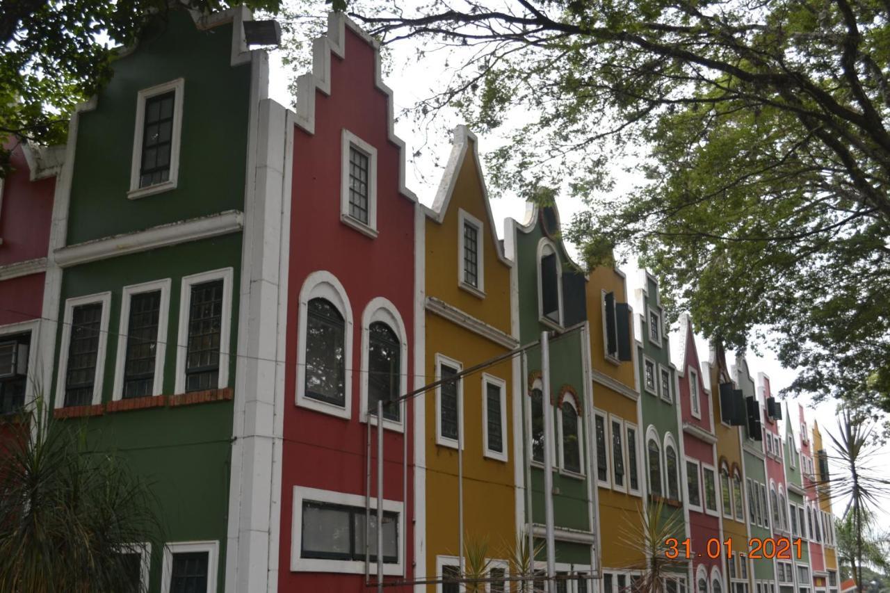 Apto Centrum Holambra/excelente Localizacao * Holambra